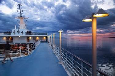 Oceania Cruises Running Track & Sports Deck 2.jpg